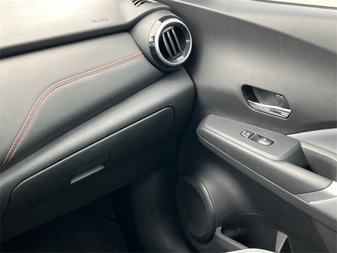 Used 2023 Nissan Kicks SR w/ SR Premium Package image 15