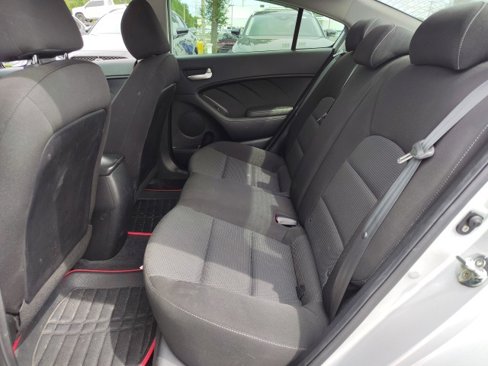 Used 2018 Kia Forte LX image 11