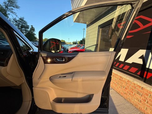 Used 2015 Nissan Quest SL image 25