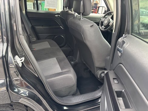 Used 2014 Jeep Patriot Sport w/ Power Value Group image 9