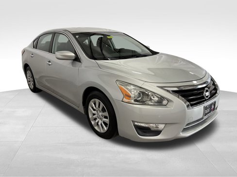Used 2015 Nissan Altima 2.5 S w/ Power Driver Seat Package image 3
