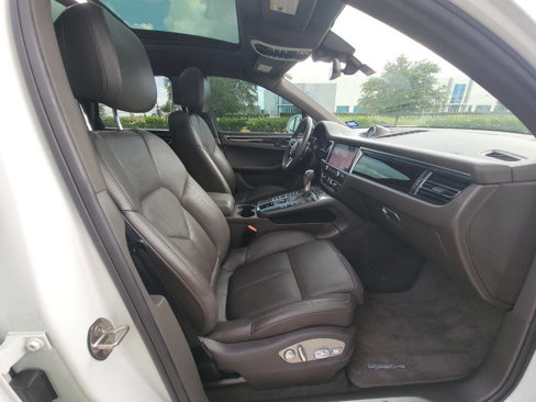 Used 2019 Porsche Macan S image 22