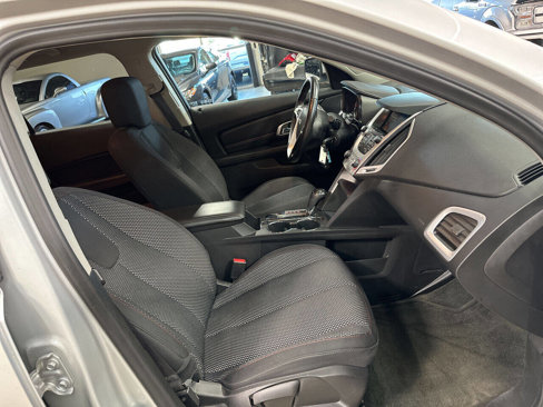 Used 2017 GMC Terrain SLE image 27