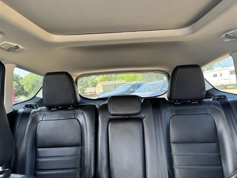 Used 2018 Ford Escape Titanium w/ Ford Safe & Smart Package image 32