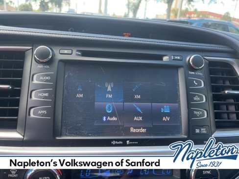Used 2015 Toyota Highlander XLE image 13