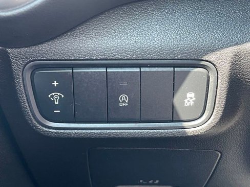 Used 2022 Kia Soul LX image 13