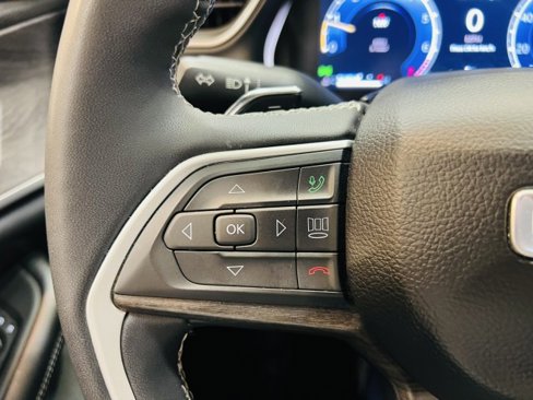 Used 2023 Jeep Grand Cherokee L Limited image 21