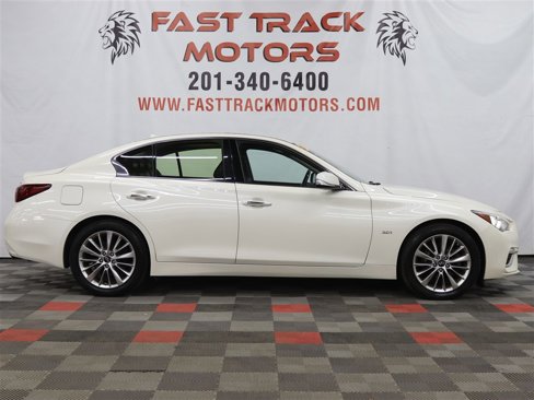 Used 2019 INFINITI Q50 Luxe w/ Essential Package (3.0T Luxe) image 4