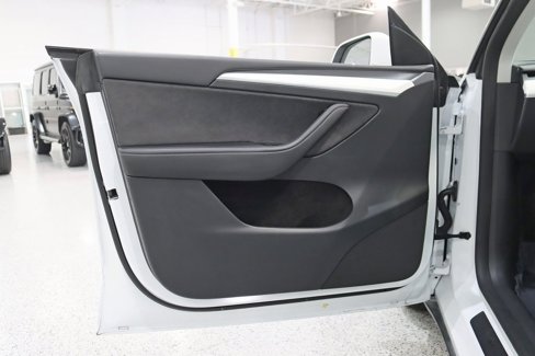 Used 2023 Tesla Model Y Performance image 32