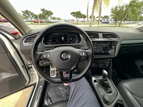 Used 2019 Volkswagen Tiguan SEL Premium image 12