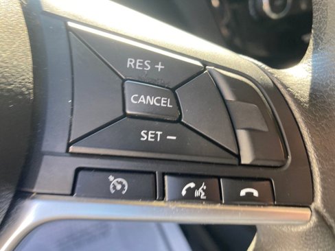 Used 2017 Nissan Rogue S image 38