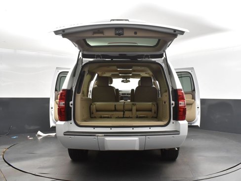 Used 2013 Chevrolet Suburban LTZ image 49