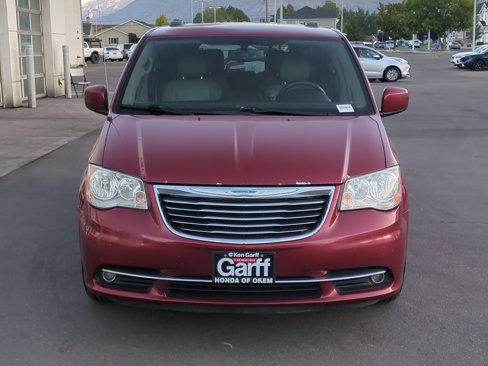 Used 2016 Chrysler Town & Country Touring w/ Driver Convenience Group image 11