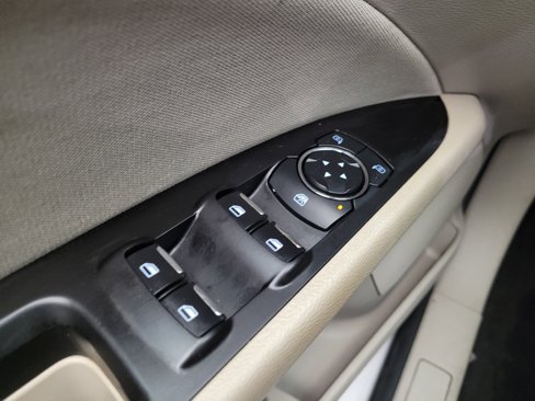 Used 2017 Ford Fusion SE w/ Fusion SE Technology Package image 27