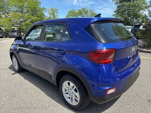 Certified 2022 Hyundai Venue SE w/ Cargo Package image 17