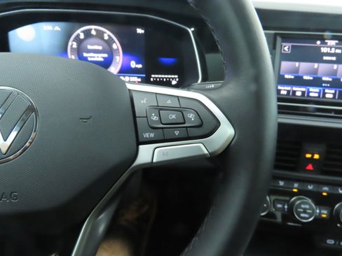 Certified 2024 Volkswagen Jetta SE image 13