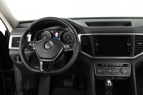 Used 2018 Volkswagen Atlas SE image 3