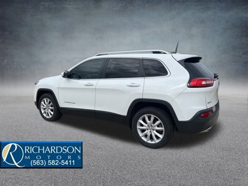 Used 2016 Jeep Cherokee Limited image 7