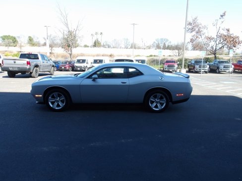 Used 2023 Dodge Challenger SXT image 5