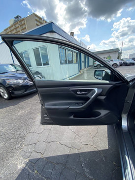 Used 2017 Nissan Altima 2.5 SR image 24