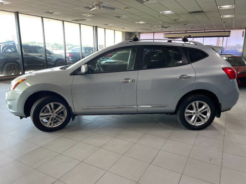 Used 2012 Nissan Rogue SV w/ Premium Pkg image 4