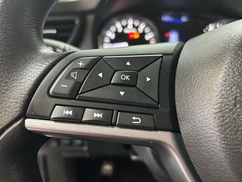Used 2019 Nissan Rogue S image 19