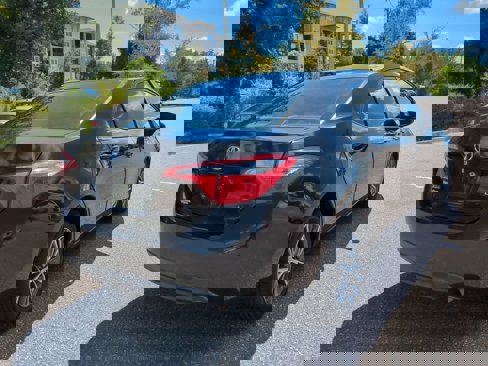 Used 2016 Toyota Corolla LE image 6
