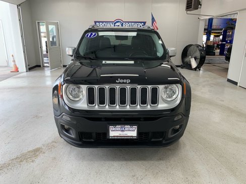 Used 2017 Jeep Renegade Limited image 12
