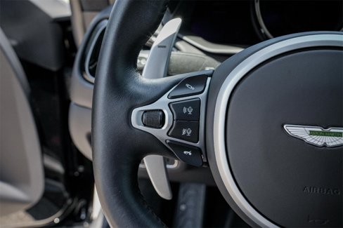 Used 2023 Aston Martin V8 Vantage Coupe image 26