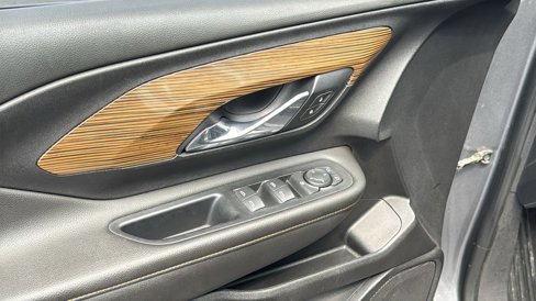 Used 2020 GMC Terrain SLE image 11
