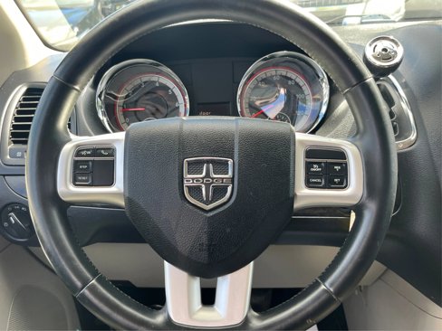 Used 2016 Dodge Grand Caravan SE w/ Quick Order Package 29E SE image 18