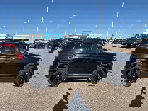Used 2021 GMC Terrain SLE w/ Driver Convenience Package image 2