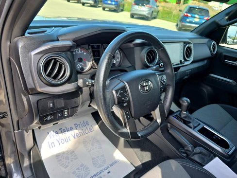 Used 2023 Toyota Tacoma TRD Off-Road image 22