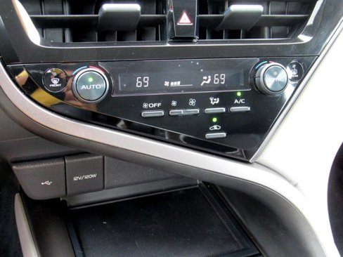 Used 2023 Toyota Camry LE image 26