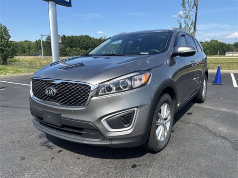 Used 2018 Kia Sorento LX image 5