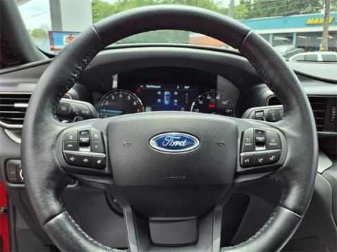 Used 2020 Ford Explorer XLT w/ Equipment Group 202A image 13