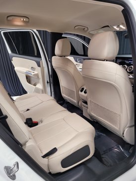 Used 2020 Mercedes-Benz GLB 250 w/ Premium Package image 40