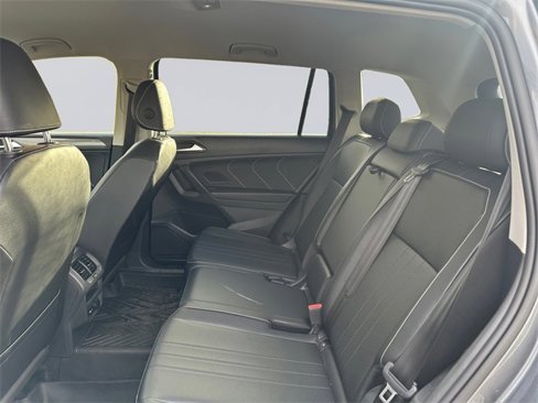 Used 2022 Volkswagen Tiguan SE image 13