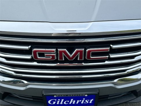 Used 2024 GMC Terrain SLT image 30