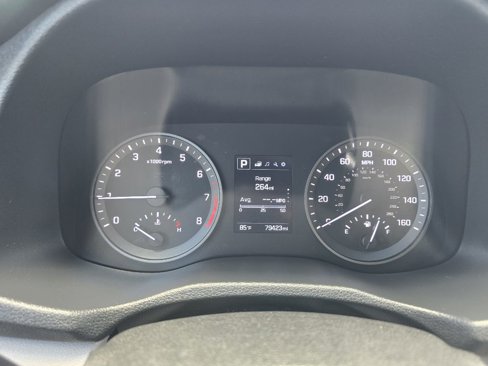 Used 2018 Hyundai Tucson SE image 16