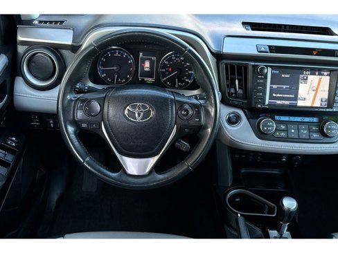 Used 2016 Toyota RAV4 Limited image 15
