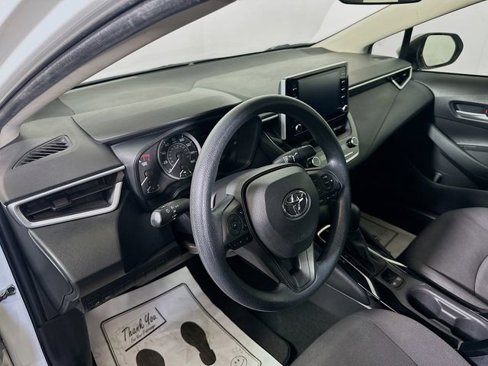 Used 2020 Toyota Corolla LE image 10