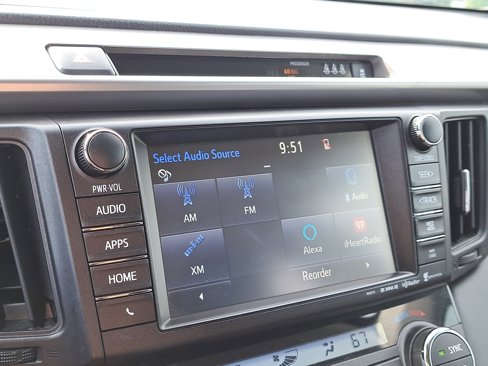 Used 2018 Toyota RAV4 XLE image 23
