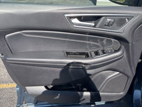 Used 2019 Ford Edge Titanium w/ Cold Weather Package image 14