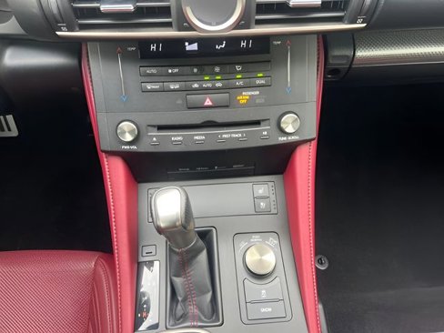 Used 2017 Lexus RC 200t image 18