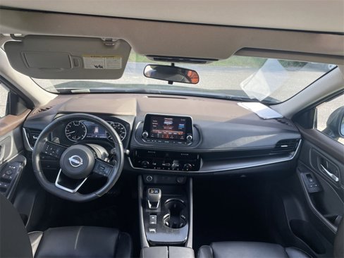 Used 2022 Nissan Rogue SV image 10
