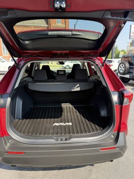 Used 2019 Toyota RAV4 LE image 28