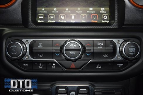 Used 2023 Jeep Gladiator Mojave w/ Trailer Tow Package image 30