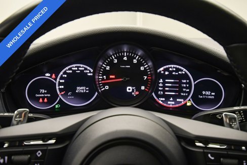 Used 2022 Porsche Panamera 4 Platinum Edition image 15