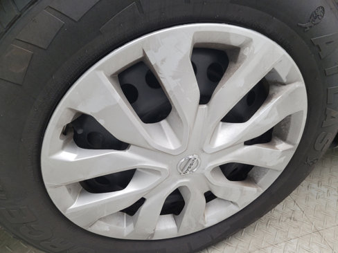 Used 2019 Nissan Rogue S image 31